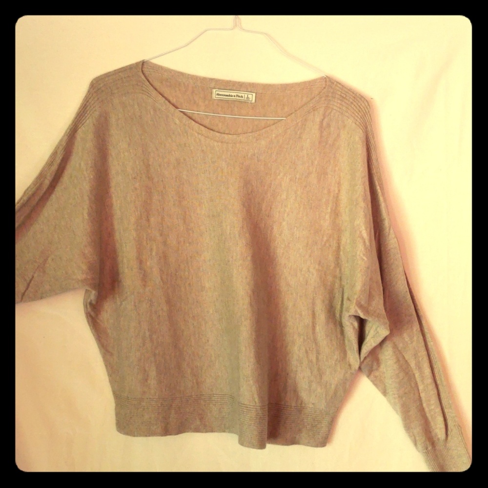 Beige Sweater Abercrombie